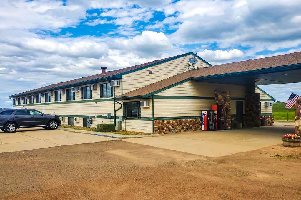 Rodeway Inn Gateway To Medora T-Roosevelt & Makoshika State Park Wibaux Exterior photo